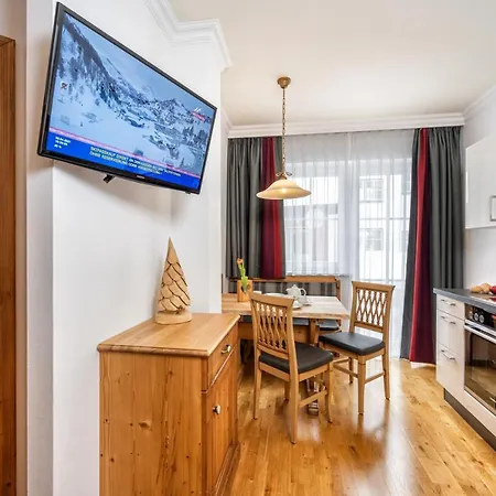 Almschloessl & Schrotteralm 4* Obertauern