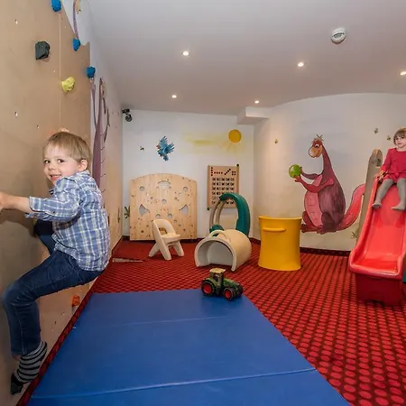 Almschloessl & Schrotteralm Apart-hotel Obertauern